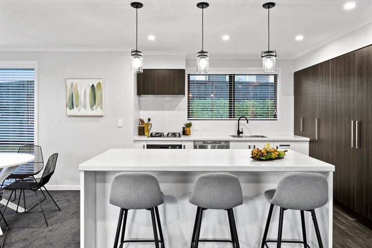 Photo of property in 318 Lakes Boulevard, Pyes Pa, Tauranga, 3112