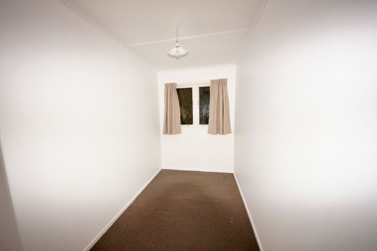 Photo of property in 49 Garden Road, Northland, Wellington, 6012