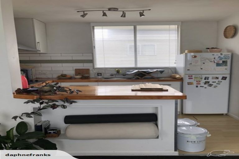 Photo of property in 12/76u Freyberg Street, Lyall Bay, Wellington, 6022