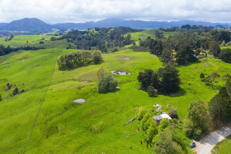 Photo of property in 229 Settlement Road, Kaiwaka, 0573