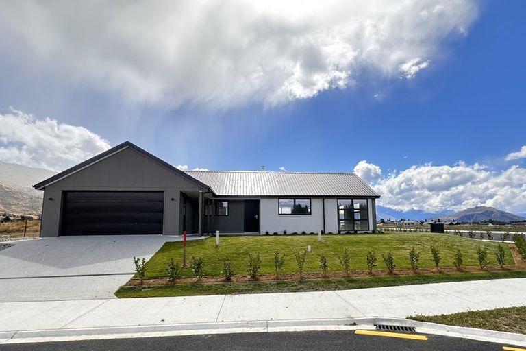 Photo of property in 46 Deans Drive, Wanaka, 9382
