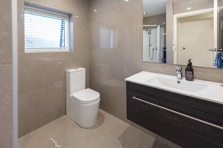 Photo of property in 8 Gulf Crest, Bucklands Beach, Auckland, 2012