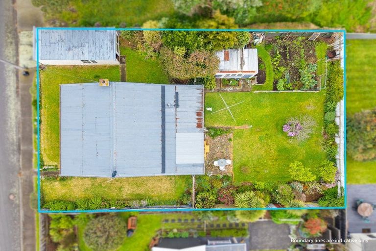 Photo of property in 15 Taupata Street, Castlecliff, Whanganui, 4501
