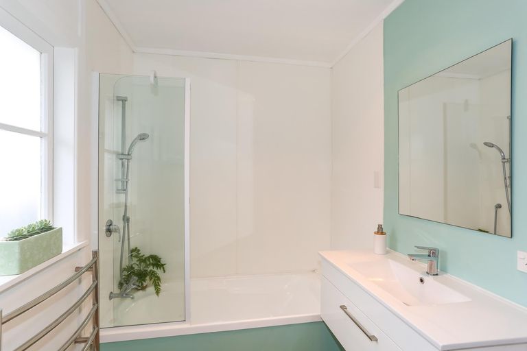 Photo of property in 9 Lawrie Avenue, Pukekohe, 2120