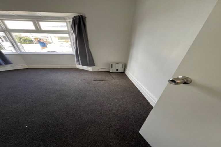 Photo of property in 19 Yale Road, Mount Cook, Wellington, 6021