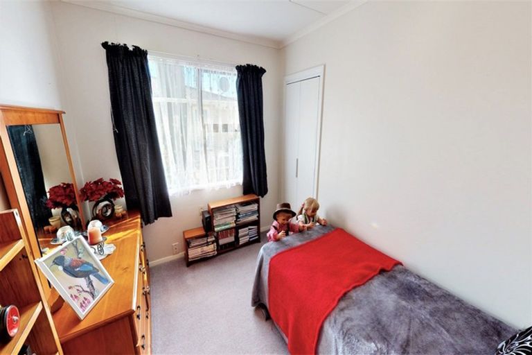 Photo of property in 49 Graham Street, Levin, 5510