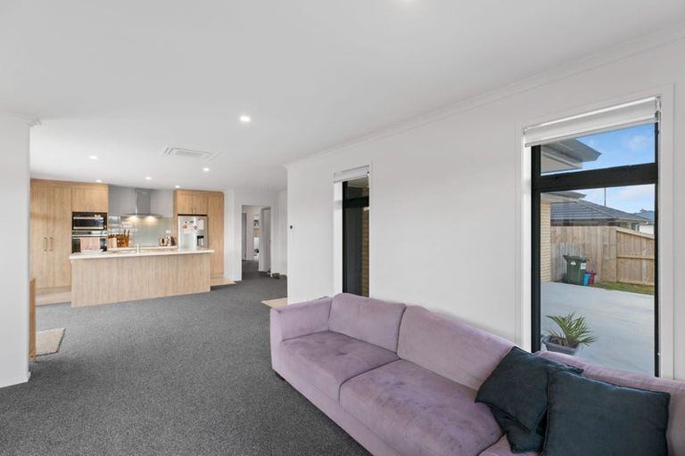 Photo of property in 9 Te Piriti Road, One Tree Point, 0118