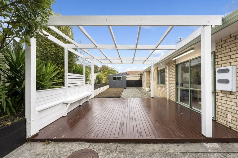 Photo of property in 2 Ferngrove Avenue, Ranui, Auckland, 0612