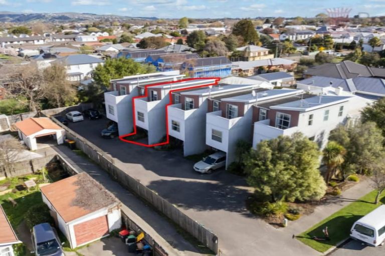 Photo of property in 4/62 Burke Street, Addington, Christchurch, 8024