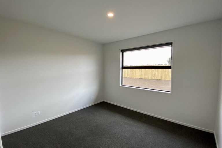 Photo of property in 14 Eileen Way, Rolleston, 7615