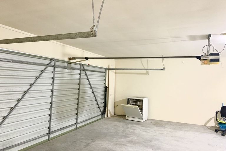 Photo of property in 5 Millstream Drive, Henderson, Auckland, 0610