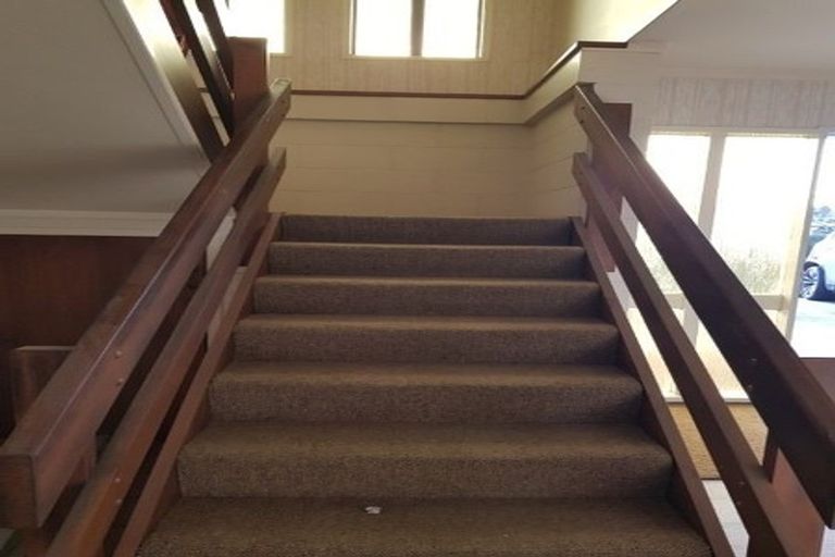 Photo of property in 907 Beach Road, Waiake, Auckland, 0630