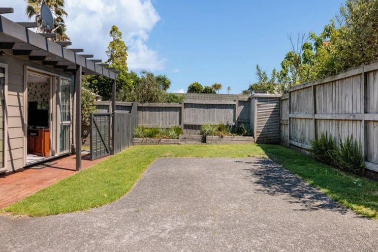 Photo of property in 128b Karewa Parade, Papamoa Beach, Papamoa, 3118
