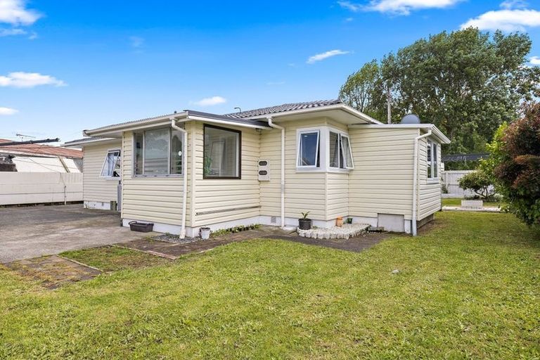 Photo of property in 33 Taka Street, Takanini, 2112