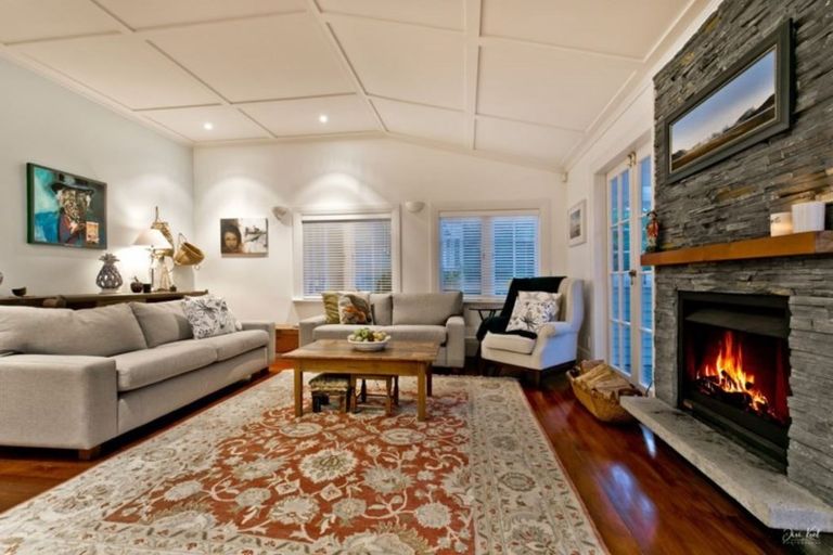 Photo of property in 998 Peak Road, Helensville, 0875