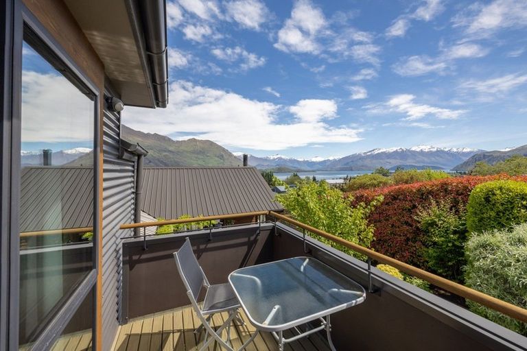 Photo of property in 42 Manuka Crescent, Wanaka, 9305
