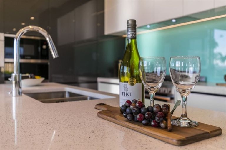 Photo of property in 7 Kano Way, Hobsonville, Auckland, 0616