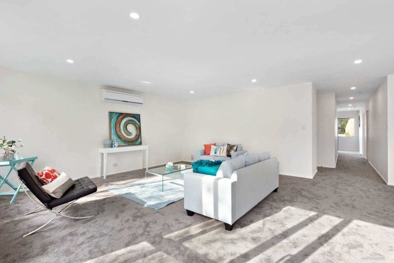 Photo of property in 18b Riverpark Crescent, Henderson, Auckland, 0610