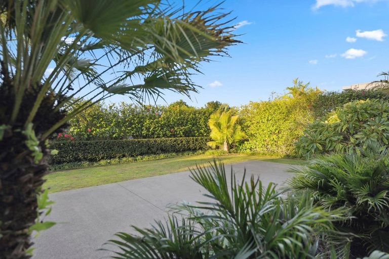 Photo of property in 12a Eastcliffe Road, Castor Bay, Auckland, 0620