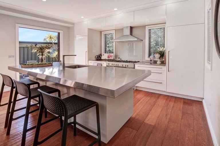 Photo of property in 5b Te Mata Peak Road, Havelock North, 4130