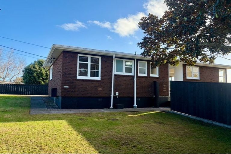 Photo of property in 44 Discovery Place, Marfell, New Plymouth, 4310