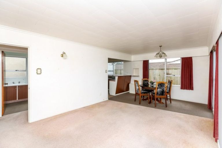 Photo of property in 3/10 Birdwood Avenue, Moturoa, New Plymouth, 4310