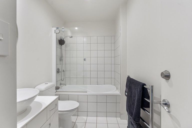 Photo of property in Latitude 41, 10/269 Wakefield Quay, Stepneyville, Nelson, 7010
