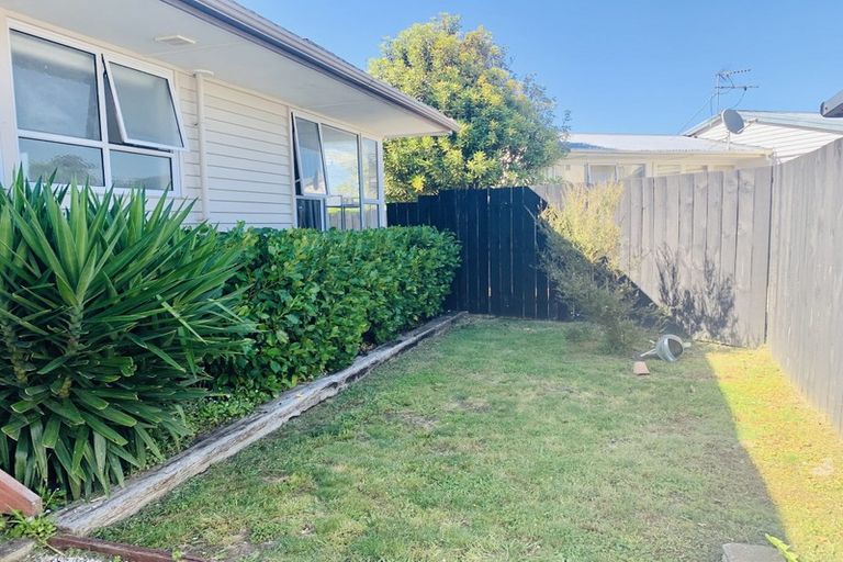 Photo of property in 120 Mountain Road, Mangere Bridge, Auckland, 2022
