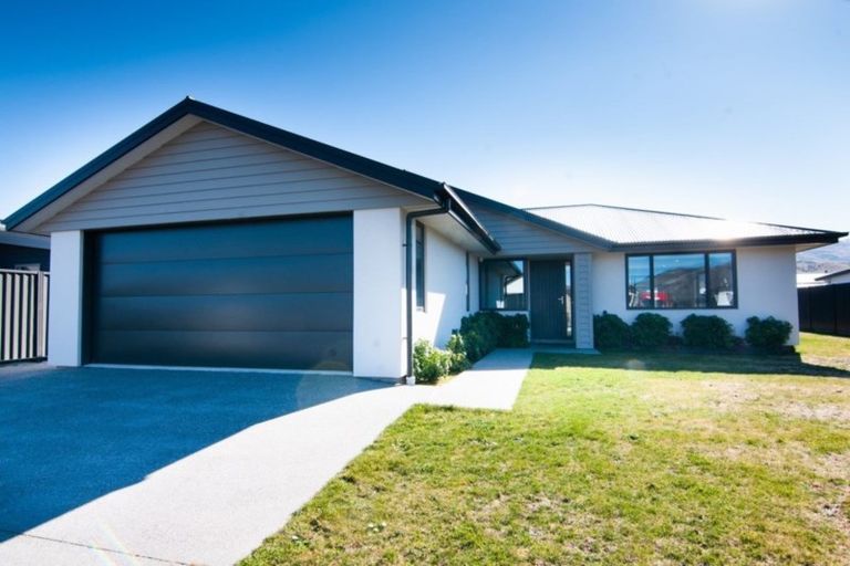 Photo of property in 8 Stowell Drive, Cromwell, 9310