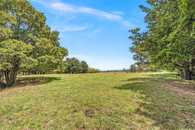 Photo of property in 2143 State Highway 1, Hukerenui, Hikurangi, 0182