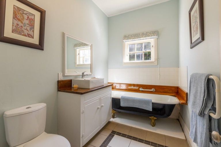 Photo of property in 2 Rose Street, Waipawa, 4210