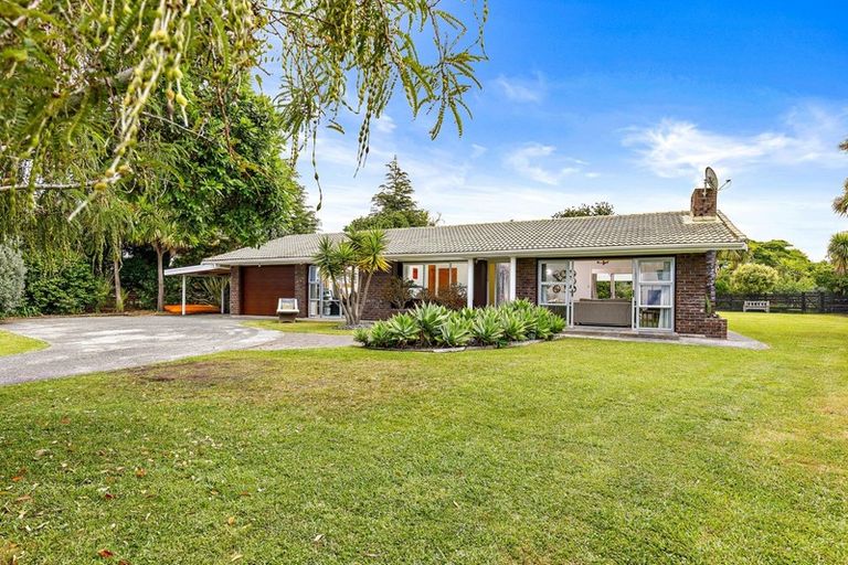 Photo of property in 39 Harbour View Road, Point Wells, 0986