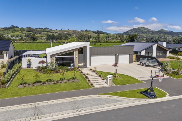 Photo of property in 28 Armadale Street, Mosgiel, 9024