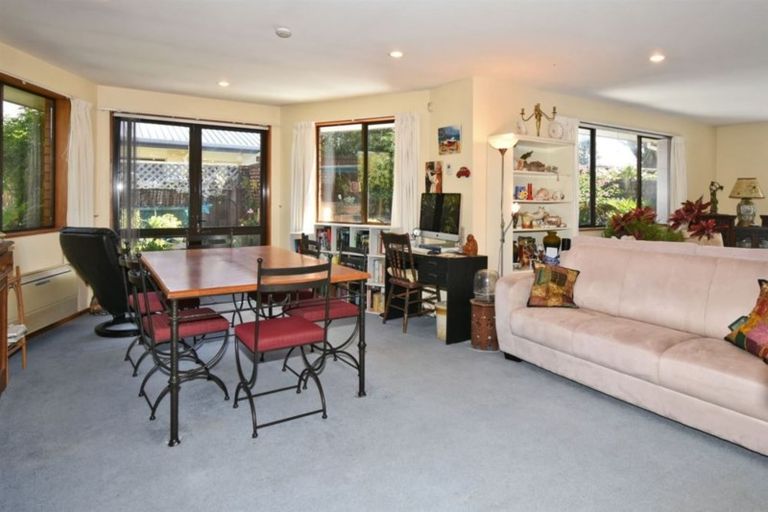 Photo of property in 33 Eders Road, Woodend, 7610