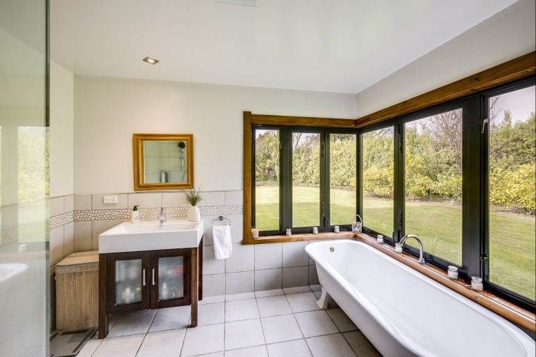 Photo of property in 260 Havelock Road, Akina, Hastings, 4122