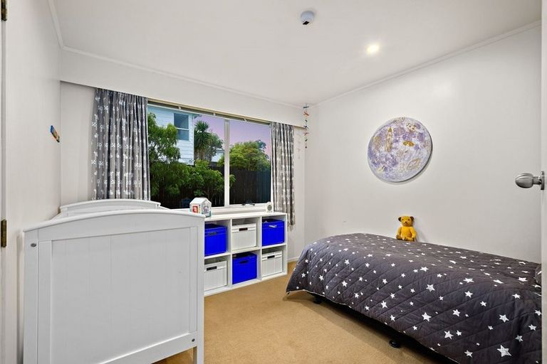 Photo of property in 13 Cushla Place, Massey, Auckland, 0614