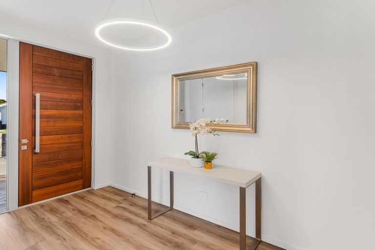 Photo of property in 16 Carpenter Drive, Prebbleton, 7604