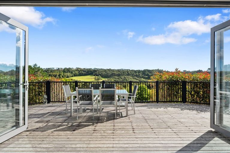 Photo of property in 1355 Old North Road, Helensville, 0875