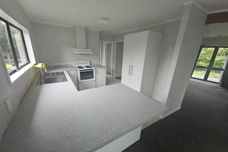 Photo of property in 35 Oxford Street, Fairfield, Hamilton, 3214