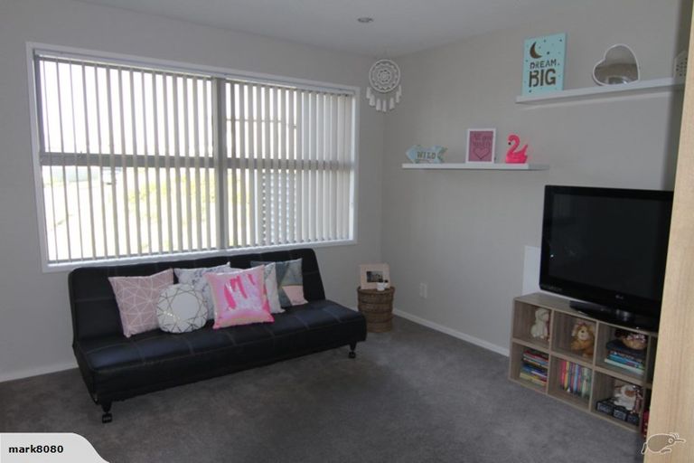 Photo of property in 27a Comber Place, Johnsonville, Wellington, 6037