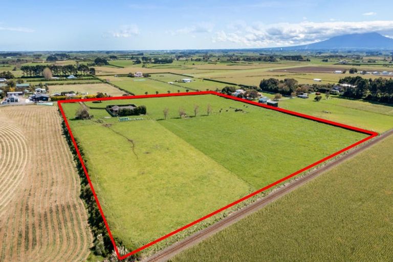 Photo of property in 268 Waihi Road, Hawera, 4673