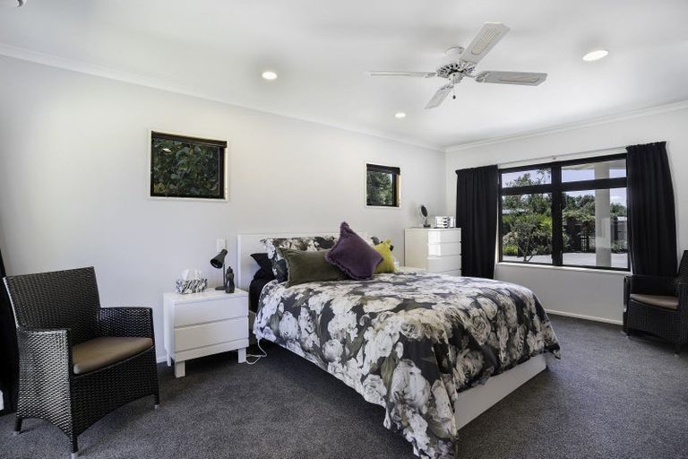 Photo of property in 13c Reading Street, Greytown, 5712