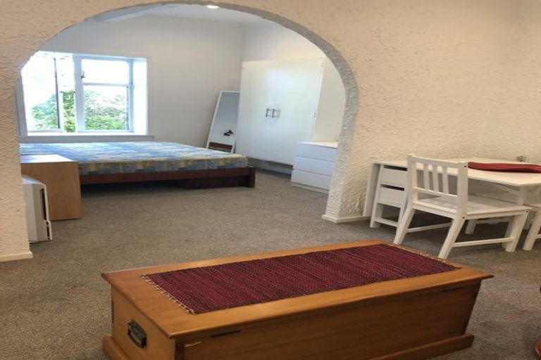 Photo of property in 36 Pembroke Road, Northland, Wellington, 6012