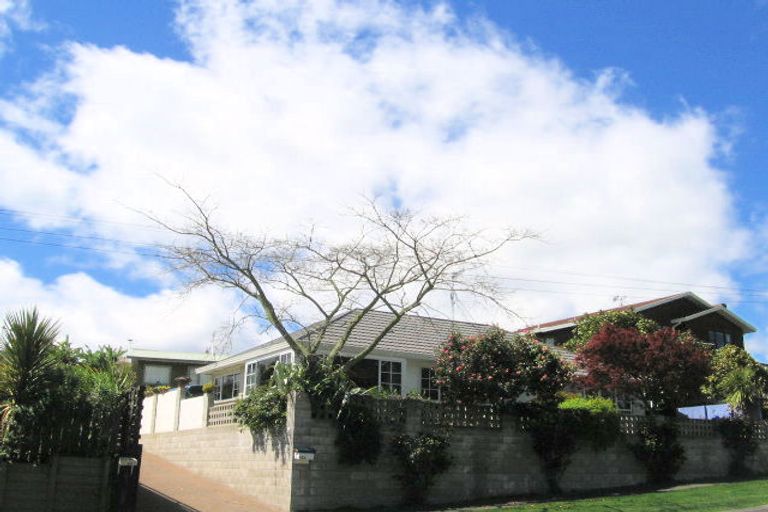 Photo of property in 2/76 Rokino Road, Hilltop, Taupo, 3330