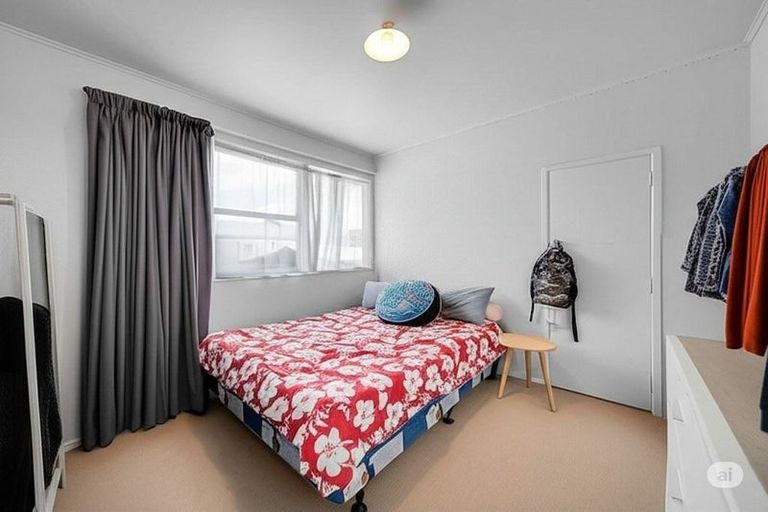 Photo of property in 23 Kemble Close, Mangere, Auckland, 2022