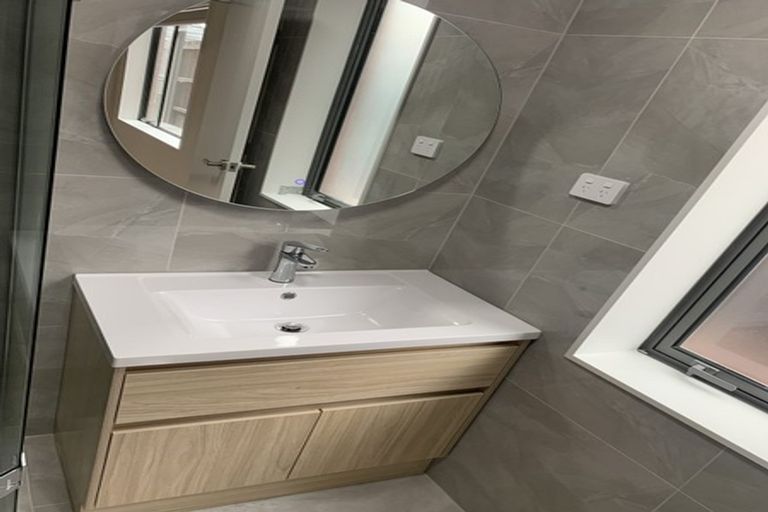 Photo of property in 5 Hea Road, Hobsonville, Auckland, 0616