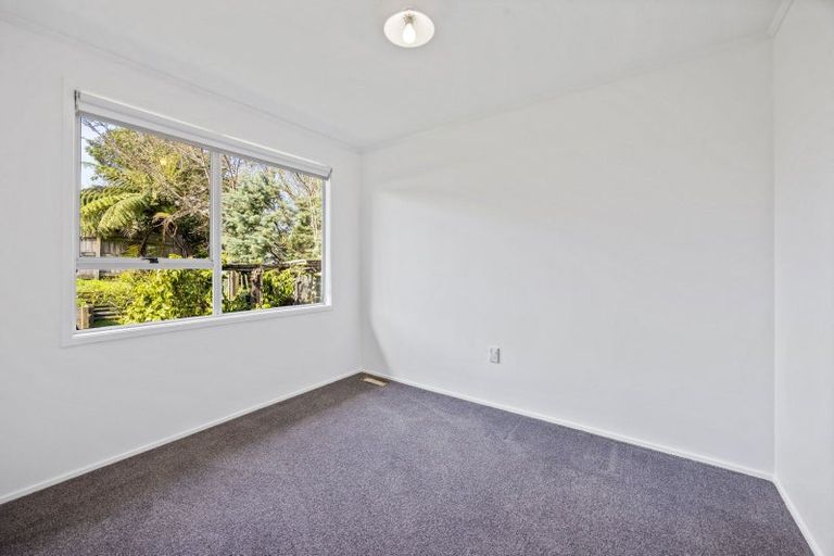 Photo of property in 4 Guernsey Place, Fitzherbert, Palmerston North, 4410