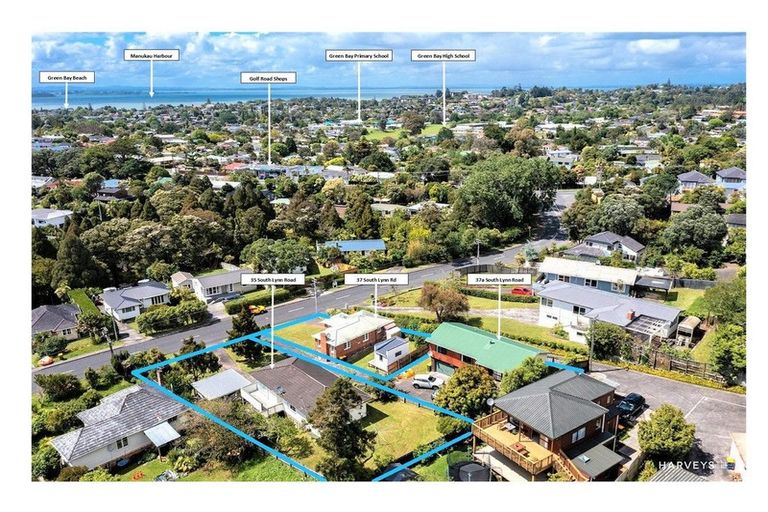 Photo of property in 35 South Lynn Road, Titirangi, Auckland, 0604