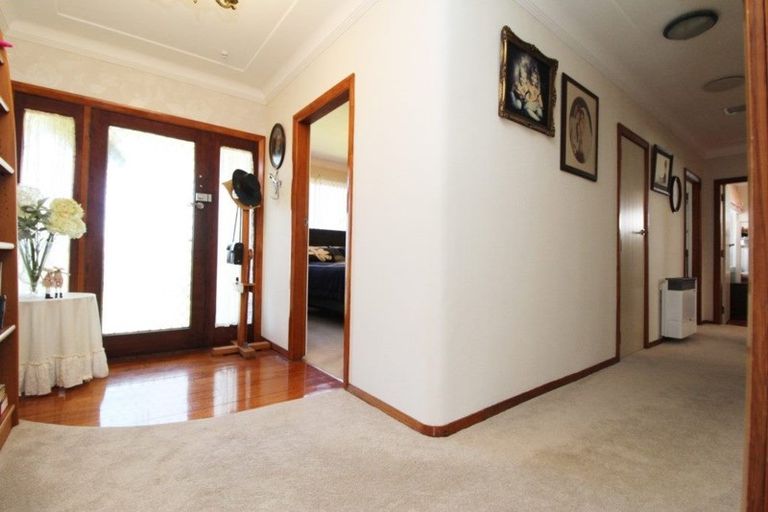 Photo of property in 83 Broadway, Stratford, 4332