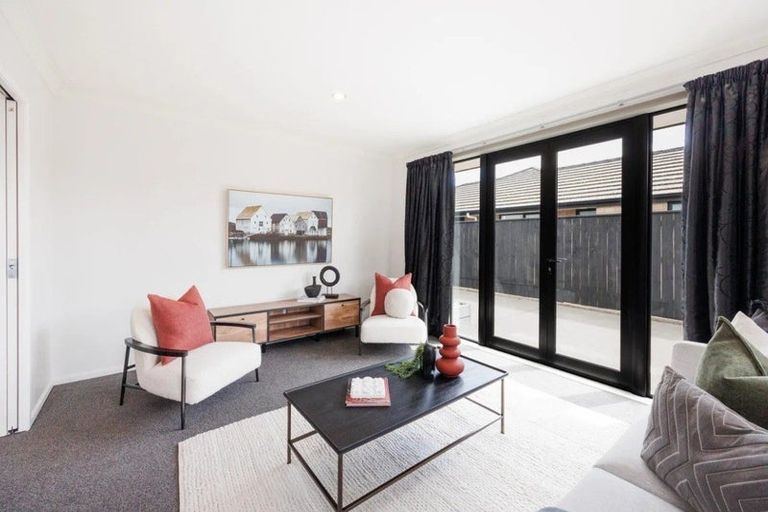 Photo of property in 22 Pegasus Place, Kelvin Grove, Palmerston North, 4414